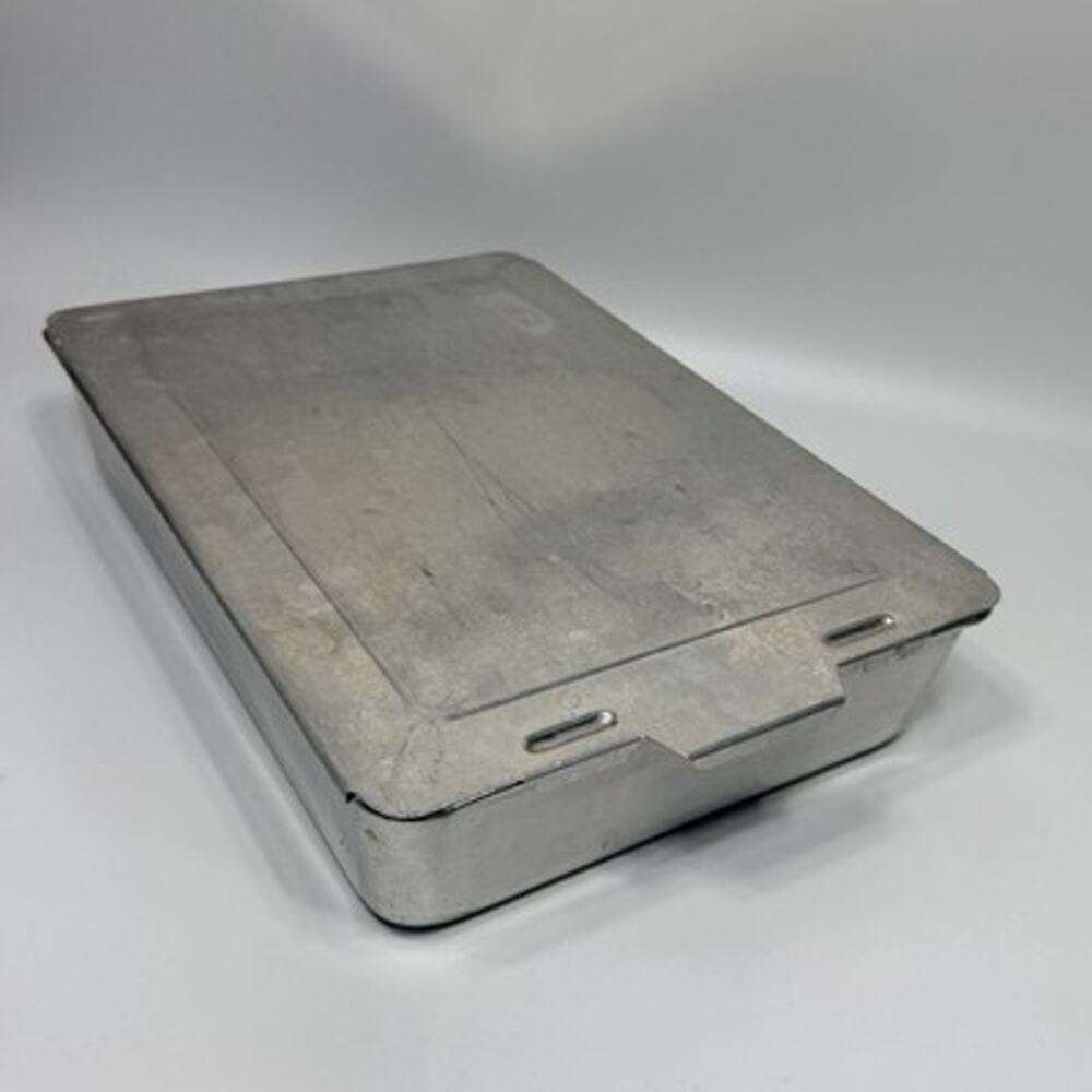 MIRRO Aluminum Cake Pan with Slide on Lid Model 5488M Rectangle 9 x 13 in